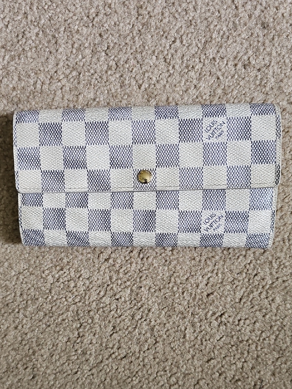 Louis Vuitton Damier Azur Continental Wallet in White/Blue